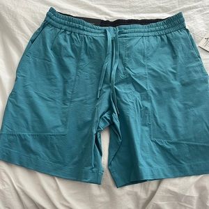 Lululemon Bowline Short 8”